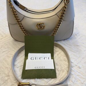 Gucci Beige Leather Shoulder Bag with Gold Chain